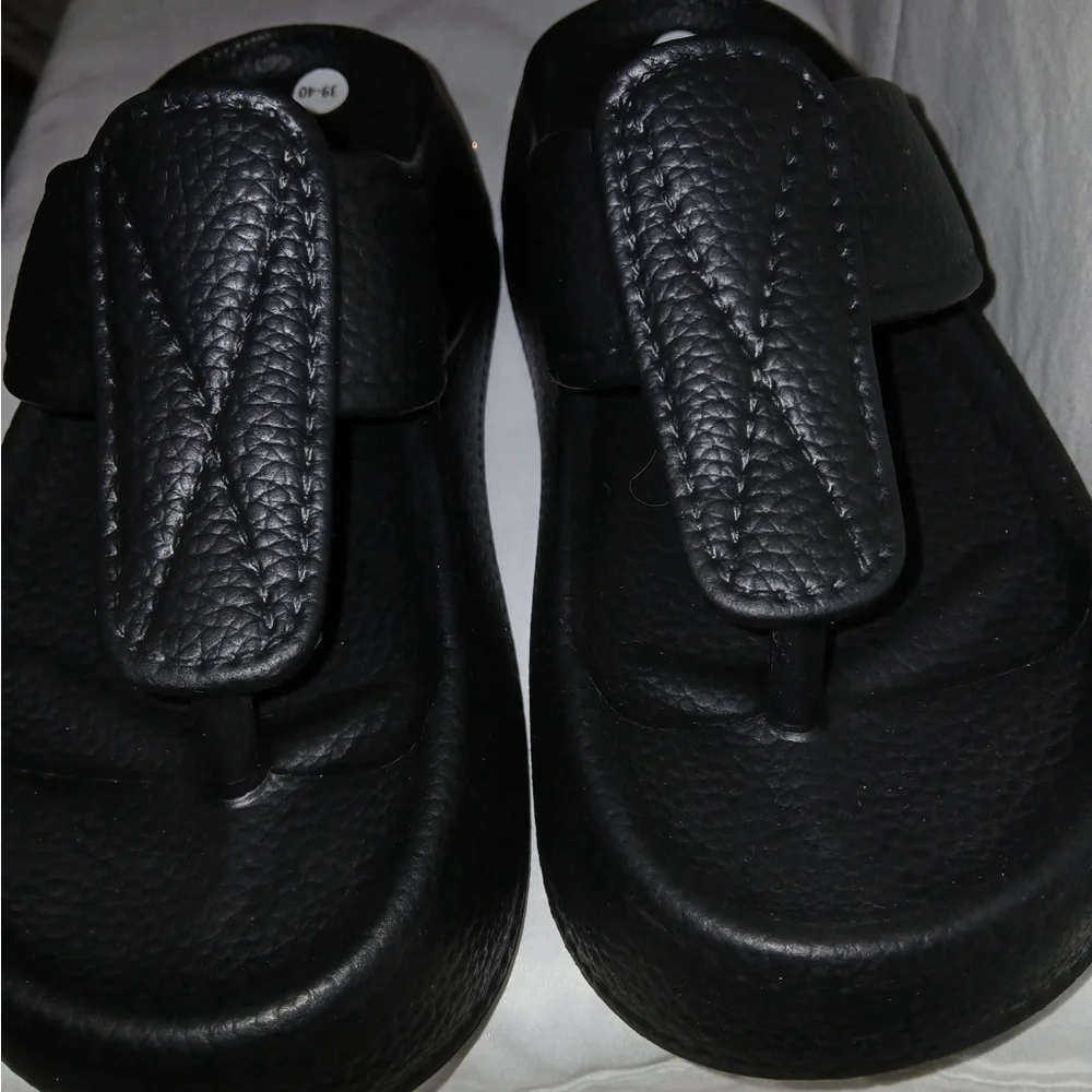 SHEIN Black Platform Sandals